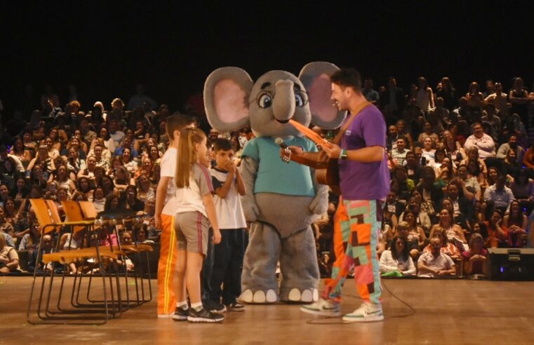 SANTO ANDRÉ RECEBE PRÊMIO EXCELÊNCIA EDUCACIONAL POR AVANÇO EM FLUÊNCIA LEITORA