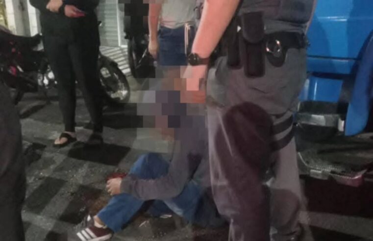 MOTOBOY É VÍTIMA DE TENTATIVA DE ROUBO, E POPULARES PARTEM PRA CIMA DE CRIMINOSO NO INDEPENDÊNCIA