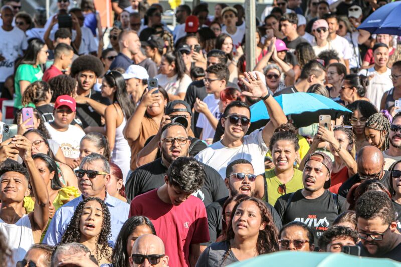 AVIVA SBC LEVA MULTIDÃO AO PAÇO EM SÁBADO DE FÉ, LOUVOR E SOLIDARIEDADE