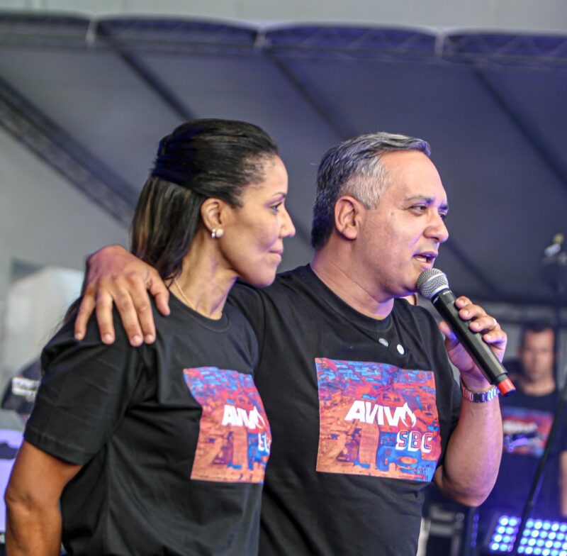 AVIVA SBC LEVA MULTIDÃO AO PAÇO EM SÁBADO DE FÉ, LOUVOR E SOLIDARIEDADE