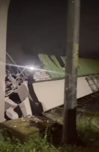 MOTORISTA EXPLICA COMO CARRETA DERRUBOU PASSARELA NA ANCHIETA