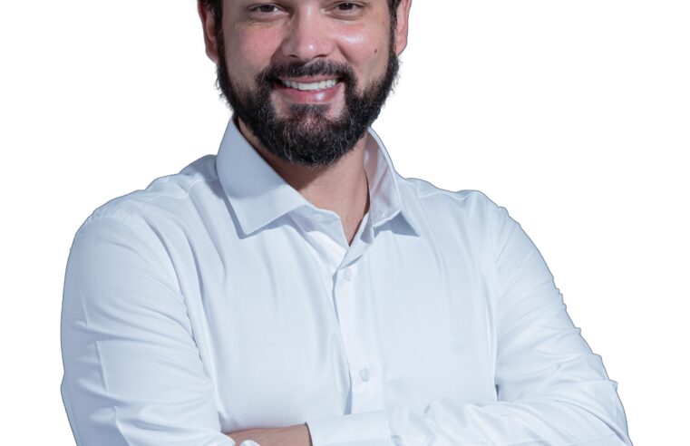 VEREADOR DE SÃO BERNARDO CUMPRE PROMESSA E REALIZA FESTA PARA ELEITORES COM PRIMEIRO SALÁRIO