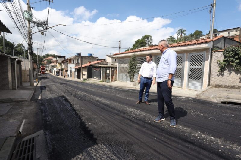 PARQUE MIAMI, EM SANTO ANDRÉ, RECEBE ASFALTO NOVO E ILUMINAÇÃO DE LED