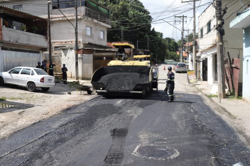 PARQUE MIAMI, EM SANTO ANDRÉ, RECEBE ASFALTO NOVO E ILUMINAÇÃO DE LED