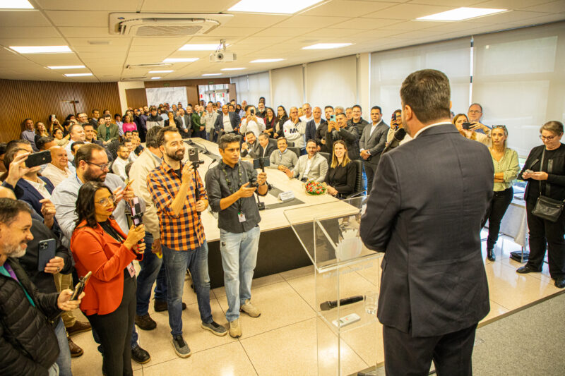 NOVO SECRETÁRIO DA SECRETARIA DE DESENVOLVIMENTO ECONÔMICO, TRABALHO, TURISMO, TECNOLOGIA E INOVAÇÃO TOMA POSSE EM SÃO CAETANO