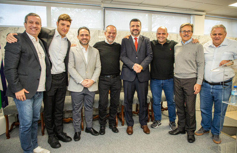 NOVO SECRETÁRIO DA SECRETARIA DE DESENVOLVIMENTO ECONÔMICO, TRABALHO, TURISMO, TECNOLOGIA E INOVAÇÃO TOMA POSSE EM SÃO CAETANO