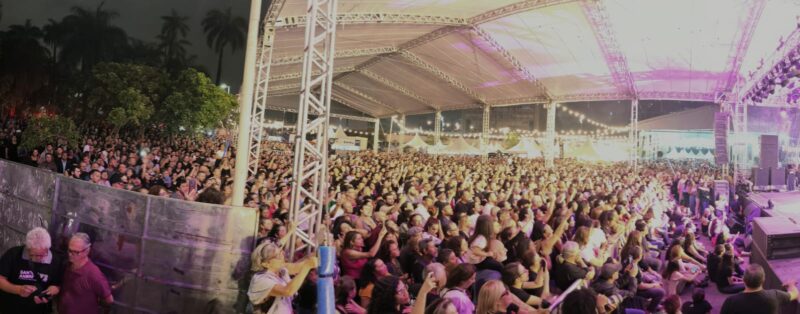 FEIRA DA FRATERNIDADE TERMINA COM SHOW DE NANDO REIS E 7,4 TONELADAS DE ALIMENTOS ARRECADADOS