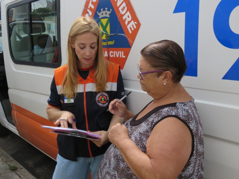 DEFESA CIVIL DE SANTO ANDRÉ PRESTA AJUDA HUMANITÁRIA A 100 FAMÍLIAS APÓS FORTES CHUVAS