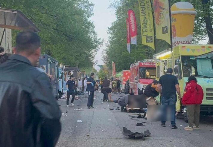 NOVE MORTOS APÓS CARRO ATROPELAR MULTIDÃO EM FESTIVAL NO CANADÁ