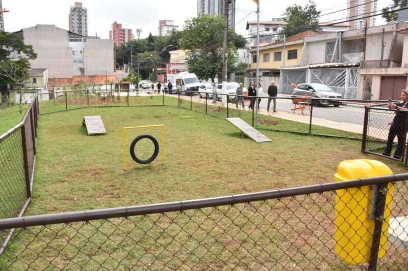 SANTO ANDRÉ ENTREGA REVITALIZAÇÃO DA PRAÇA CHICO XAVIER, NA VILA FLORESTA