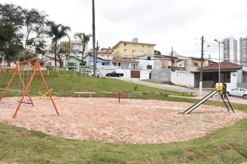 SANTO ANDRÉ ENTREGA REVITALIZAÇÃO DA PRAÇA CHICO XAVIER, NA VILA FLORESTA