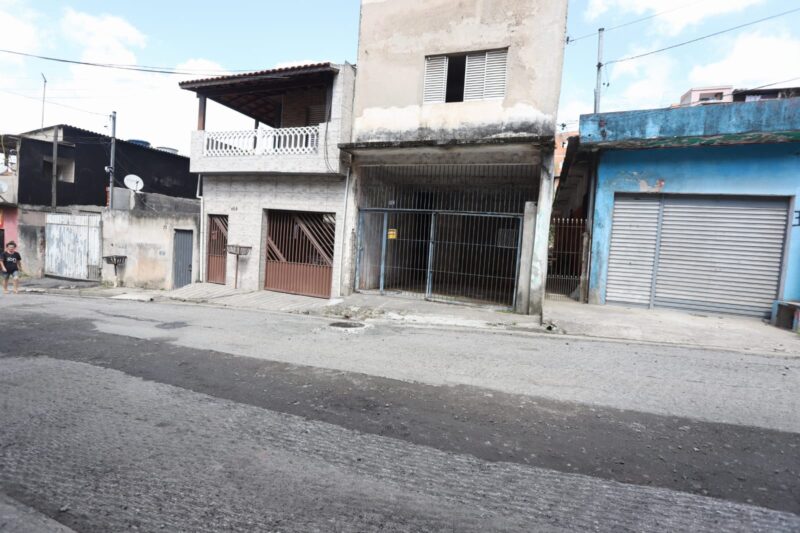 PARQUE MIAMI, EM SANTO ANDRÉ, RECEBE ASFALTO NOVO E ILUMINAÇÃO DE LED