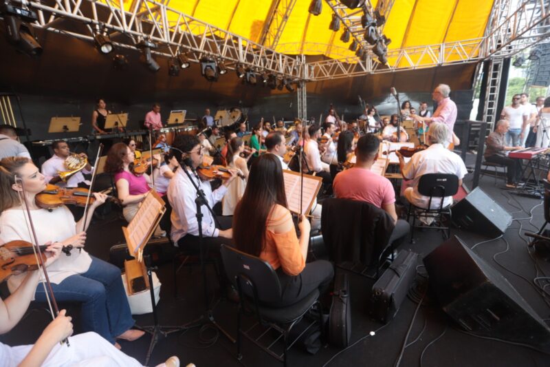 SINFÔNICA DE SANTO ANDRÉ HOMENAGEIA U2 NESTE DOMINGO NO PARQUE CENTRAL