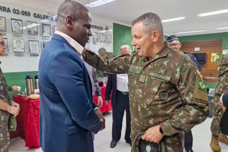 COMANDANTE DO EXÉRCITO REALIZA VISITA INSTITUCIONAL AO TIRO DE GUERRA DE SÃO CAETANO