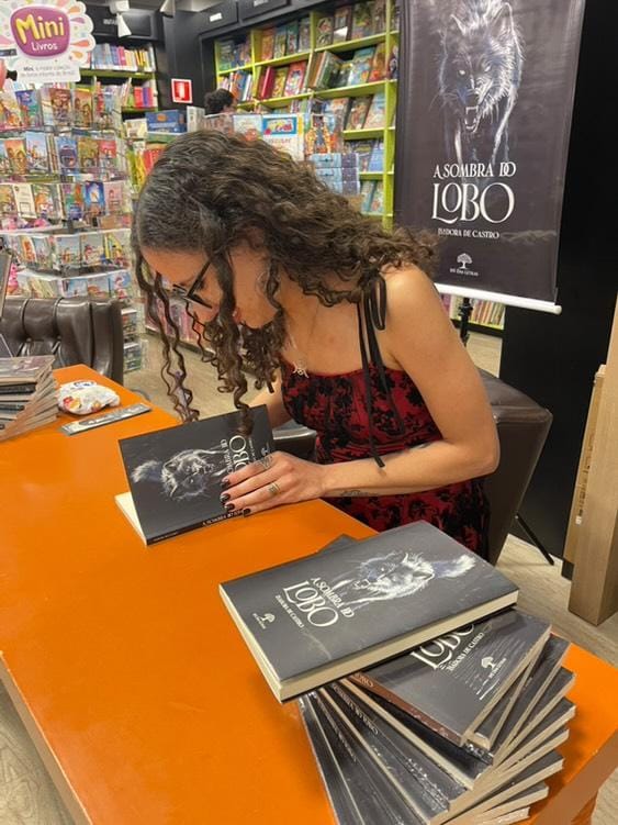 LANÇAMENTO DE LIVRO LEVA FANTASIA E HISTÓRIA À LIVRARIA LEITURA DO SBC PLAZA