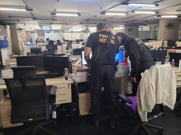 POLÍCIA FEDERAL CUMPRE MANDADO EM CONDOMÍNIO DE LUXO EM SÃO BERNARDO EM OPERAÇÃO CONTRA DESVIOS NA SAÚDE