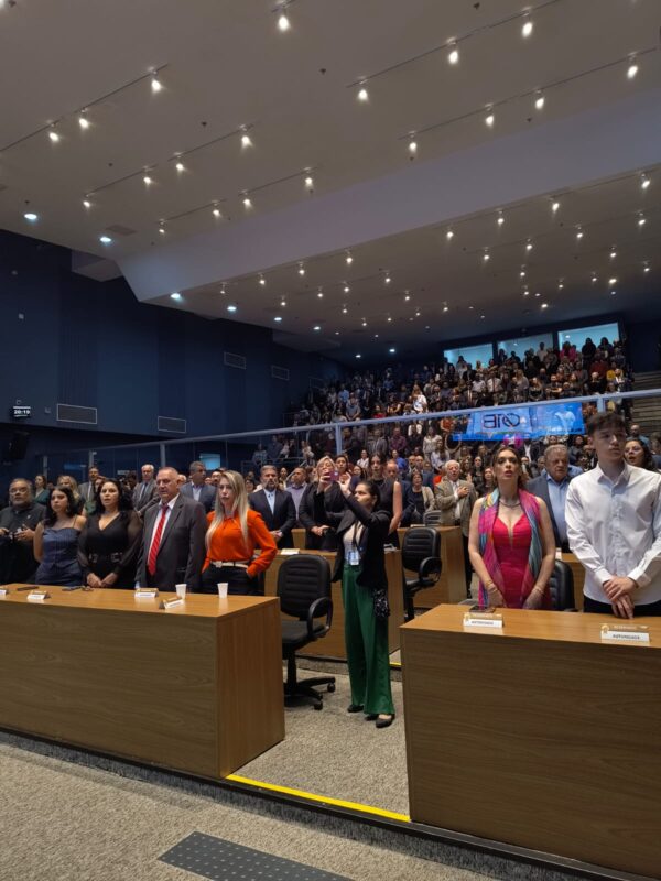 BERTANHA TOMA POSSE PARA SEGUNDO MANDATO CONSECUTIVO NA OAB-SBC