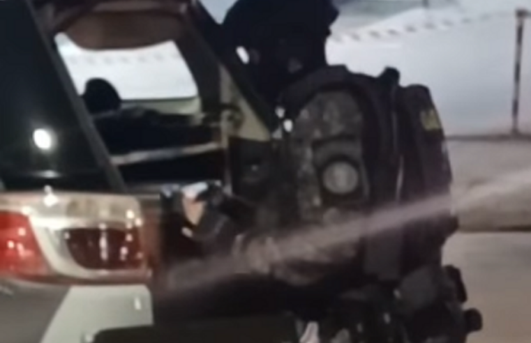 GATE É ACIONADO E HOMEM ARMADO É PRESO APÓS AMEAÇAR POLICIAIS EM SANTO ANDRÉ