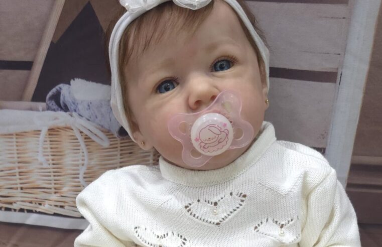ELA JÁ FEZ MAIS DE 3 MIL BEBÊS ‘REBORN’: ARTESÃ DE SÃO BERNARDO FAZ SUCESSO COM BONECOS REALISTAS