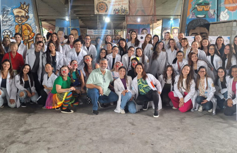 MEDICINA DA USCS PARTICIPA DE AÇÃO SOCIAL DE DIA DAS MÃES COM MAIS DE 300 ATENDIMENTOS À COMUNIDADE