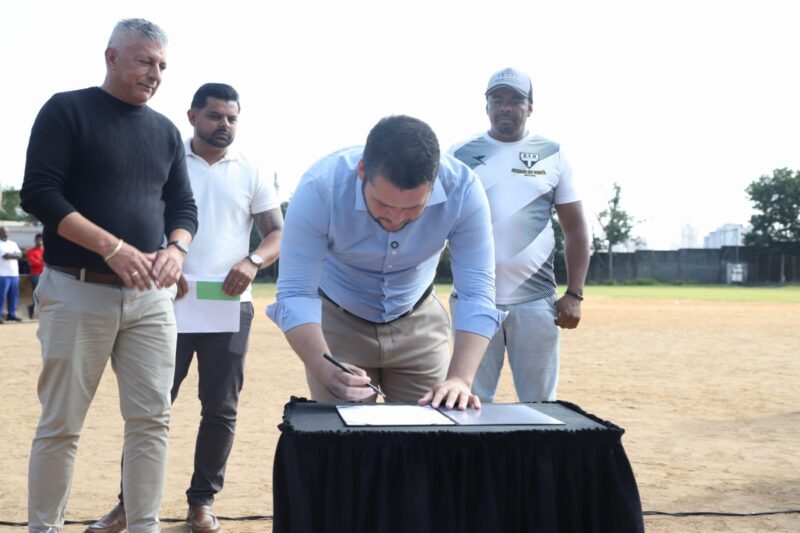 SANTO ANDRÉ DÁ INÍCIO ÀS OBRAS DE MODERNIZAÇÃO DO CAMPO DO HUMAITÁ E ANUNCIA PARQUE ESCOLA CLÁUDIO PETRIN