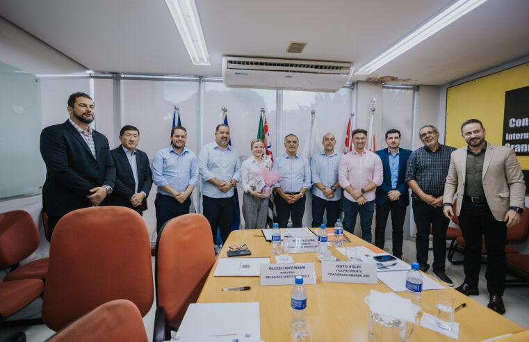 EM VISITA DE MINISTRA, CONSÓRCIO INTERMUNICIPAL PLEITEIA MUDANÇAS NO PAC E AGILIDADE NA PEC 66