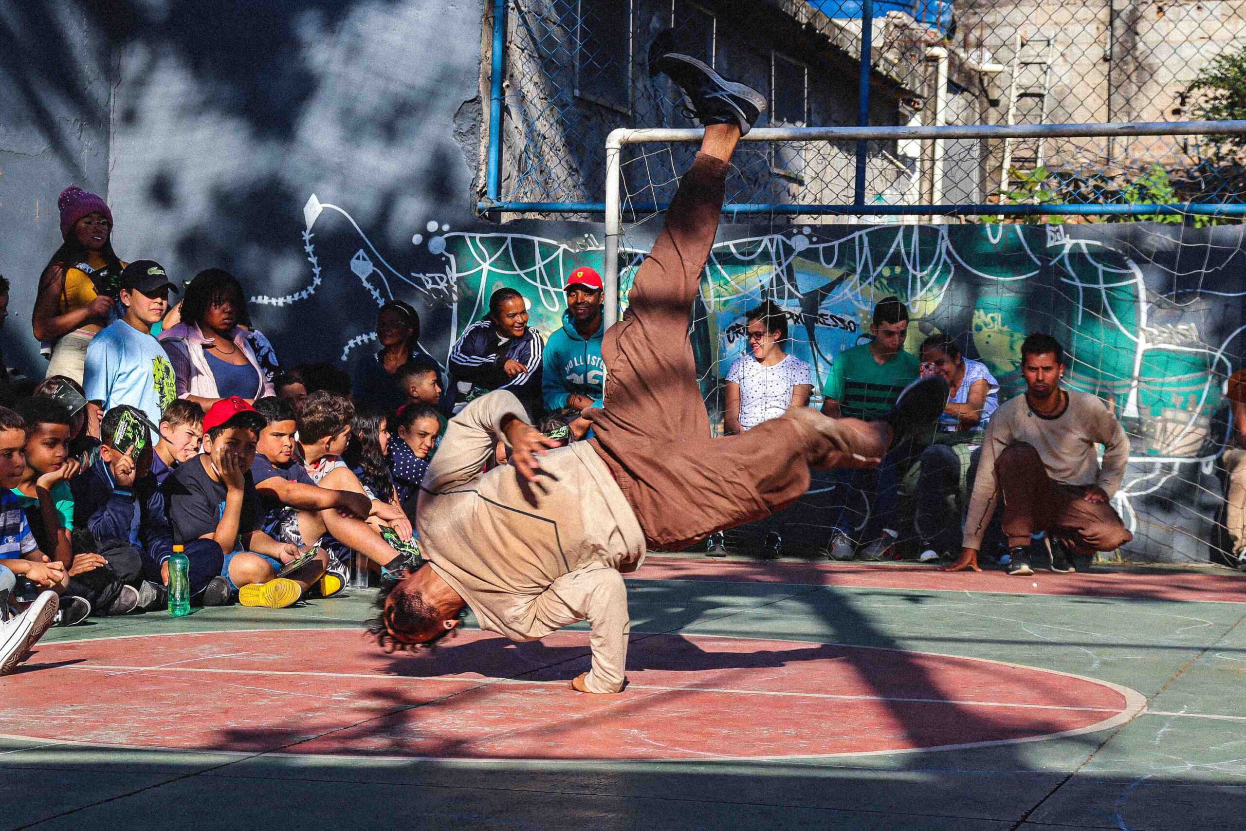 COLETIVO NOROEST APRESENTA ESPETÁCULO DE DANÇA “VÉRTEBRAS QUEBRADAS” EM CAMPINAS E MAUÁ