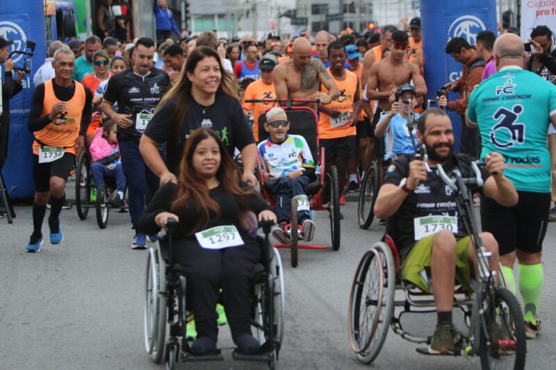 CERCA DE 2 MIL PESSOAS PARTICIPAM DA CORRIDA 1º DE MAIO RUN EM SÃO BERNARDO