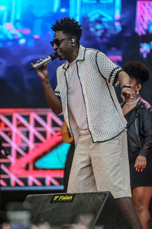 PIXOTE SE APRESENTA NO PAÇO MUNICIPAL DE SÃO BERNARDO