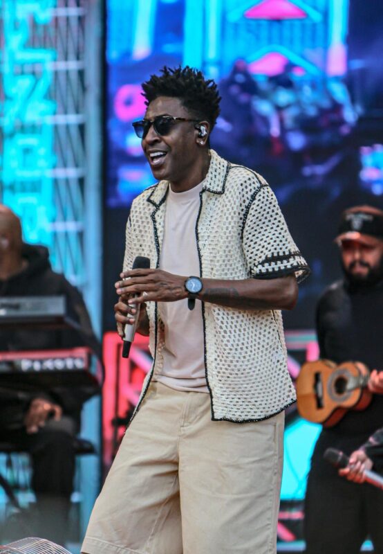 PIXOTE SE APRESENTA NO PAÇO MUNICIPAL DE SÃO BERNARDO