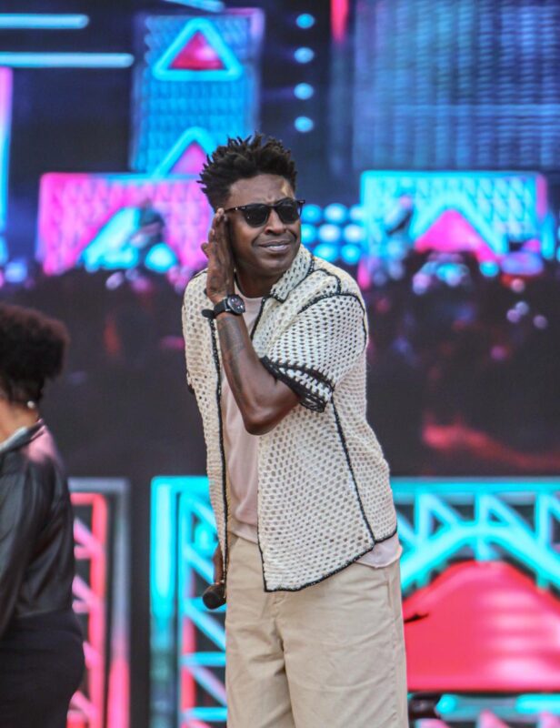 PIXOTE SE APRESENTA NO PAÇO MUNICIPAL DE SÃO BERNARDO