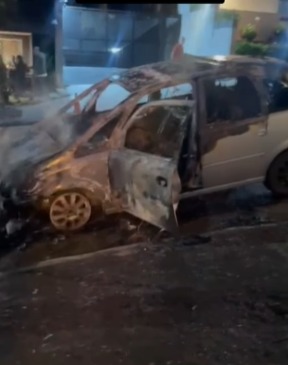 CARRO EXPLODE NA RUA DA CONSOLAÇÃO APÓS VAZAMENTO; MULHER ESCAPA POR POUCO