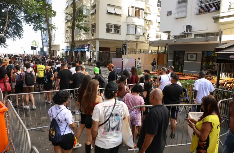 POLÍCIA DIZ TER IMPEDIDO ATAQUE COM EXPLOSIVOS EM SHOW DE LADY GAGA