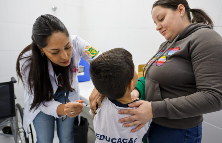 SÃO CAETANO INICIA VACINAÇÃO DE CRIANÇAS E ADOLESCENTES NAS ESCOLAS