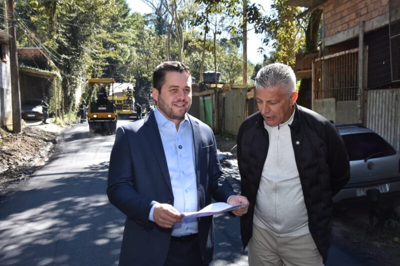 SANTO ANDRÉ LEVA ASFALTO NOVO ÀS RUAS DO RECREIO DA BORDA DO CAMPO