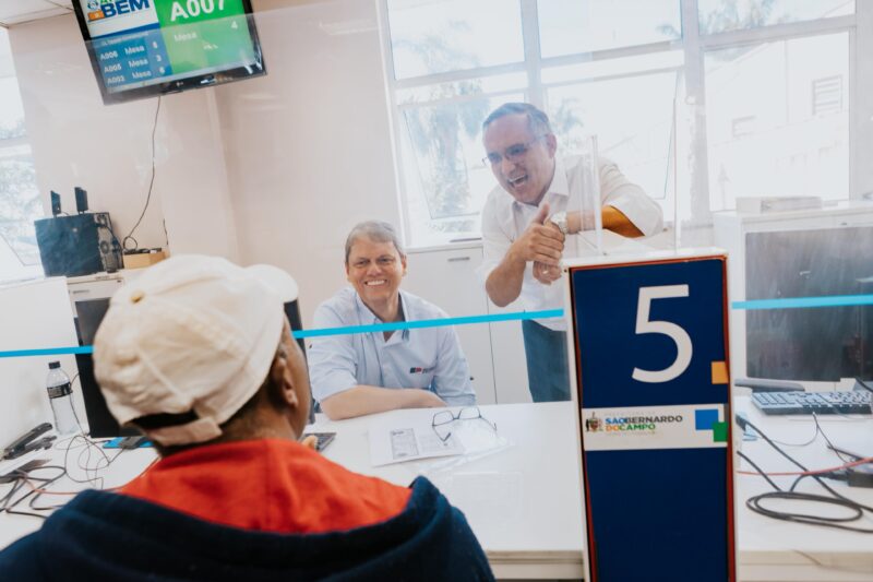 COM ARTICULAÇÃO DO PREFEITO MARCELO LIMA, GOVERNADOR TARCÍSIO CONFIRMA PARCERIA PARA REVITALIZAR PRAINHA DO RIACHO GRANDE