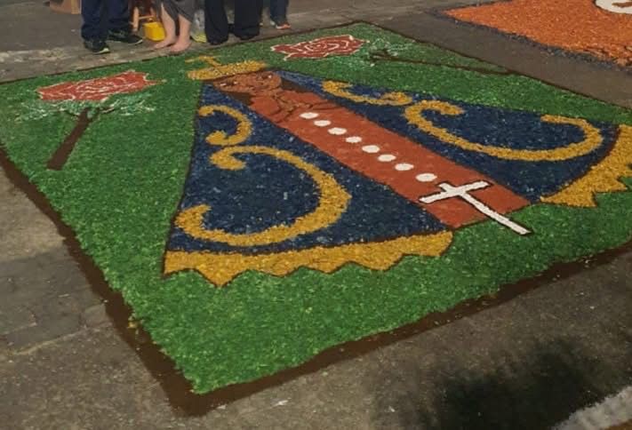 TAPETES DE CORPUS CHRISTI COLORIRAM IGREJAS HISTÓRICAS DE SÃO BERNARDO