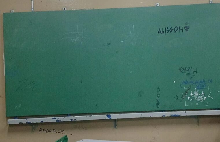 ESCOLA ESTADUAL DO JARDIM DA REPRESA FICA SEM DIRETOR, É VANDALIZADA E CONTINUA COM BANHEIROS QUEBRADOS