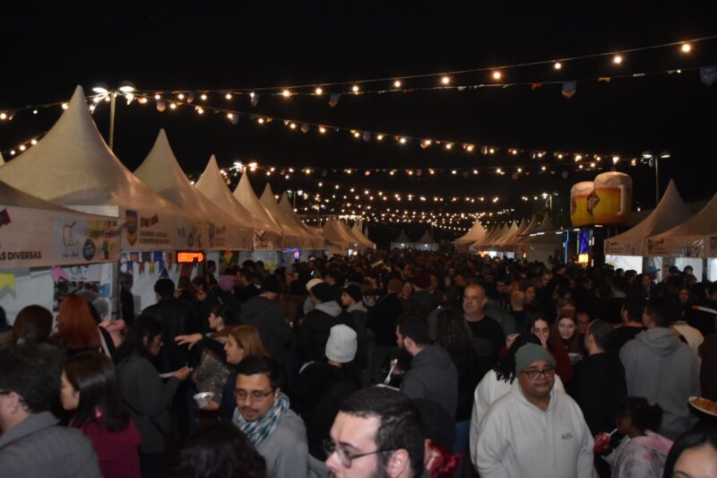 MÚSICA, EMOÇÃO E FÉ MARCAM O SÁBADO NO ARRAIÁ DO PAÇO DE SÃO BERNARDO
