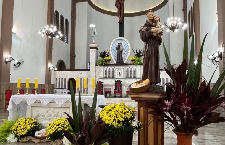HOJE É DIA DE SANTO ANTÔNIO, SANTO CASAMENTEIRO; IGREJAS DO ABC REALIZAM BÊNÇÃO DOS PÃES