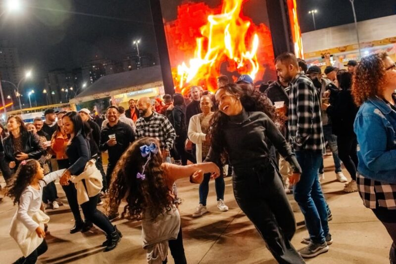 DEMÔNIOS DA GAROA E SÁ & GUARABIRA SÃO ATRAÇÕES DO ARRAIÁ DO PAÇO NESTA SEMANA