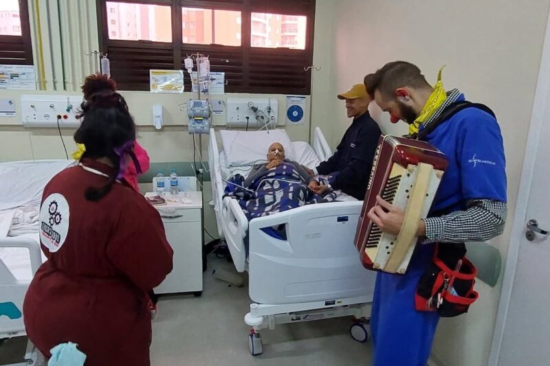 PROJETO LEVA PALHAÇARIA E FESTA JUNINA A PACIENTES DO HOSPITAL DO CÂNCER ANCHIETA EM SÃO BERNARDO