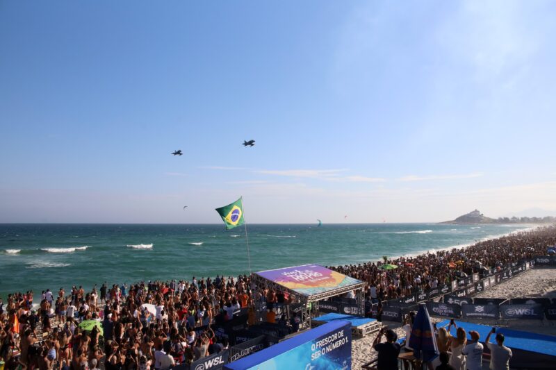 MARINHA DO BRASIL SOBREVOA OS CÉUS DE ITAÚNA COM DEMONSTRAÇÕES ELETRIZANTES NESTE SÁBADO NO VIVO RIO PRO