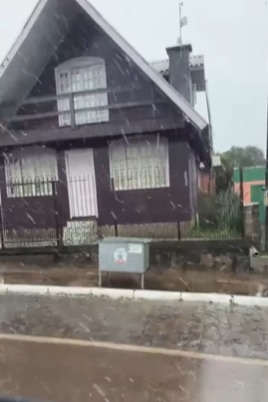 VÍDEO MOSTRA PRIMEIROS FLOCOS DE NEVE EM SÃO JOSÉ DOS AUSENTES (RS)