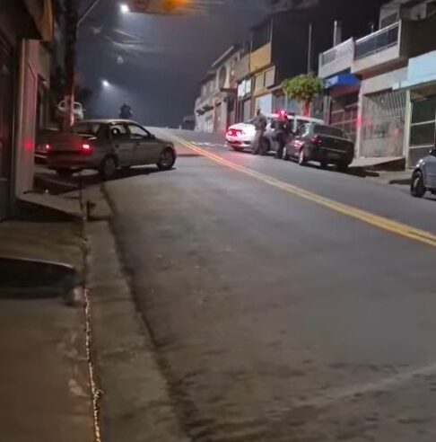 CARRO FURTADO EM ABRIL É ENCONTRADO ABANDONADO NO JARDIM LAURA