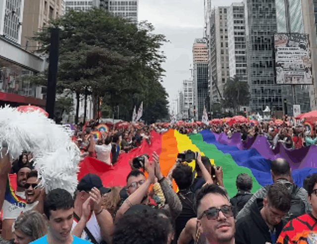 PARADA LGBT ACONTECE NESTE DOMINGO NA PAULISTA