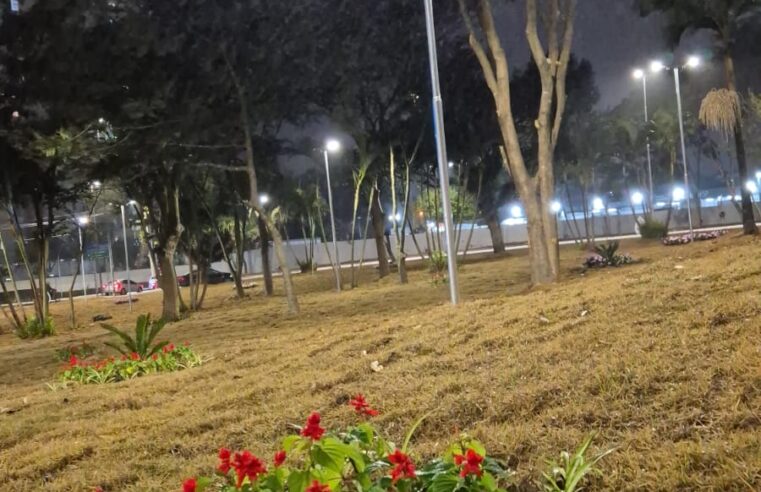 VIADUTO E PRAÇA MIGUEL ETCHENIQUE GANHAM ILUMINAÇÃO E NOVO VISUAL