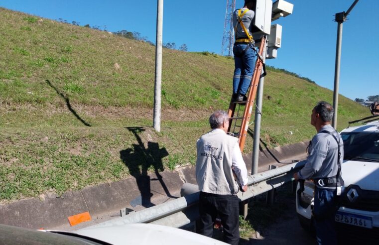 EM SÃO BERNARDO DO CAMPO, IPEM-SP VERIFICA RADAR NA RODOVIA SP 021