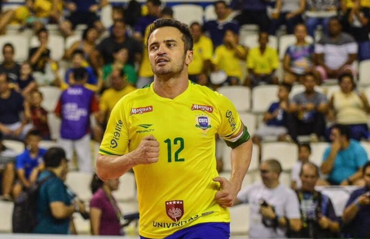 FALCÃO PARTICIPA DE JOGO NO POLIESPORTIVO NA ABERTURA DA COPA SÃO BERNARDO DE FUTSAL