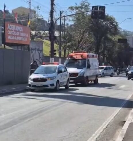 ACIDENTE ENVOLVENDO CARRO E MOTO NA AV. MARIA SERVIDEI DEMARCHI